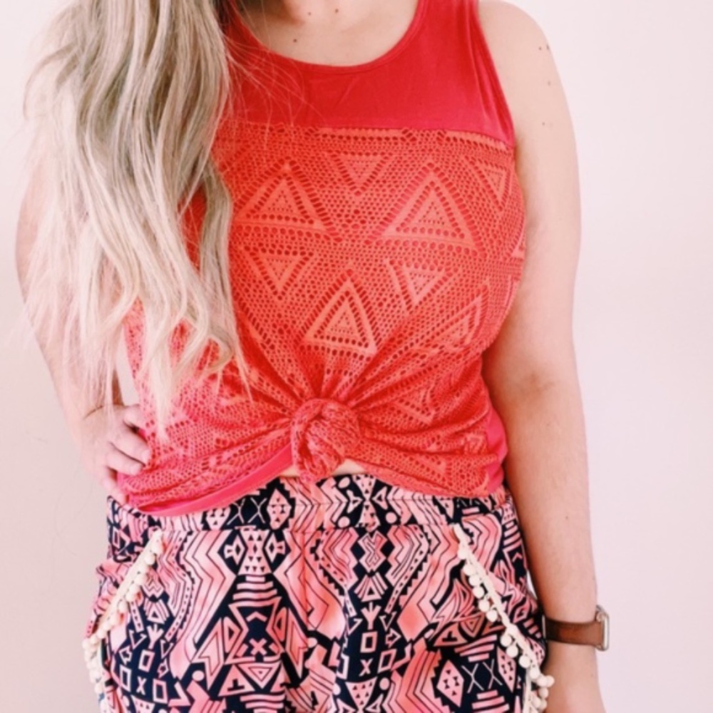 Coral Scoop Neck Tank Top Large